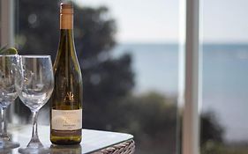 Beachfront Bliss On Wanaka Terrace Support Local